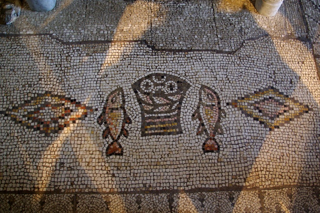 Mosaïque de l'église de la multiplication des pains à Tabgha.