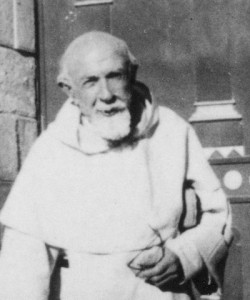 P. Lagrange souriant
